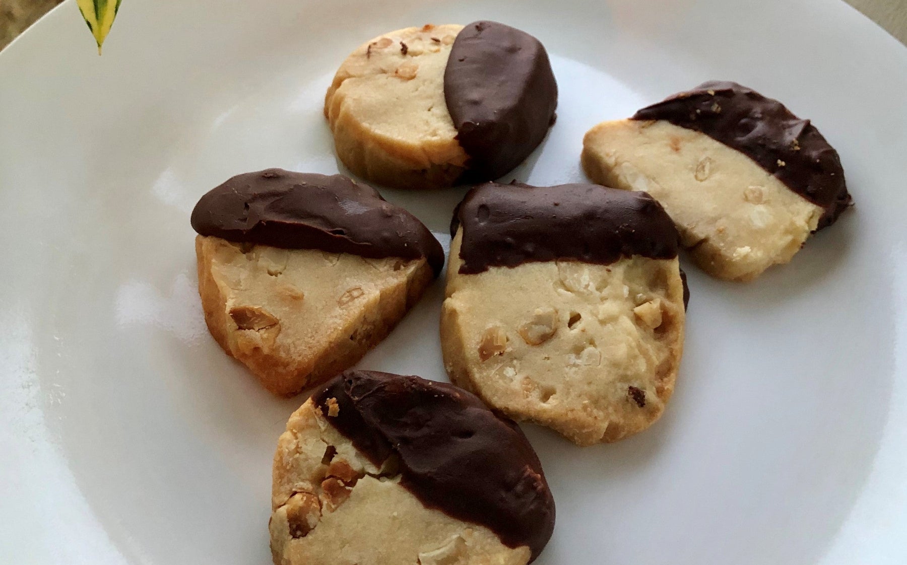 Hawaiian Macadamia Nut Shortbread Cookies (Chocolate Dipped)